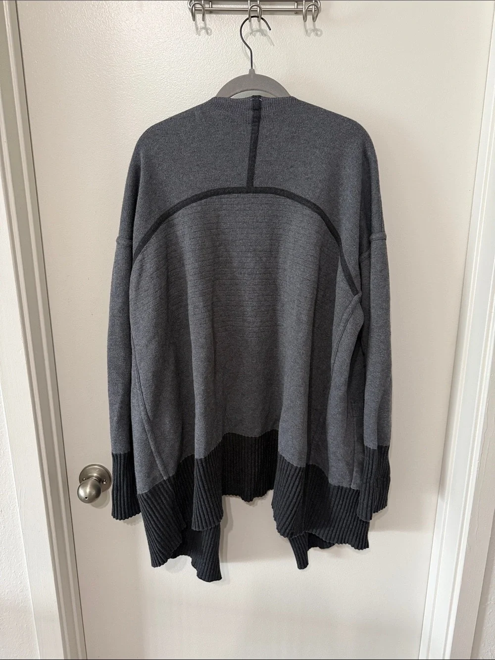 Lululemon Still Lotus Wrap *Reversible Heathered Black / Heathered Titanium
